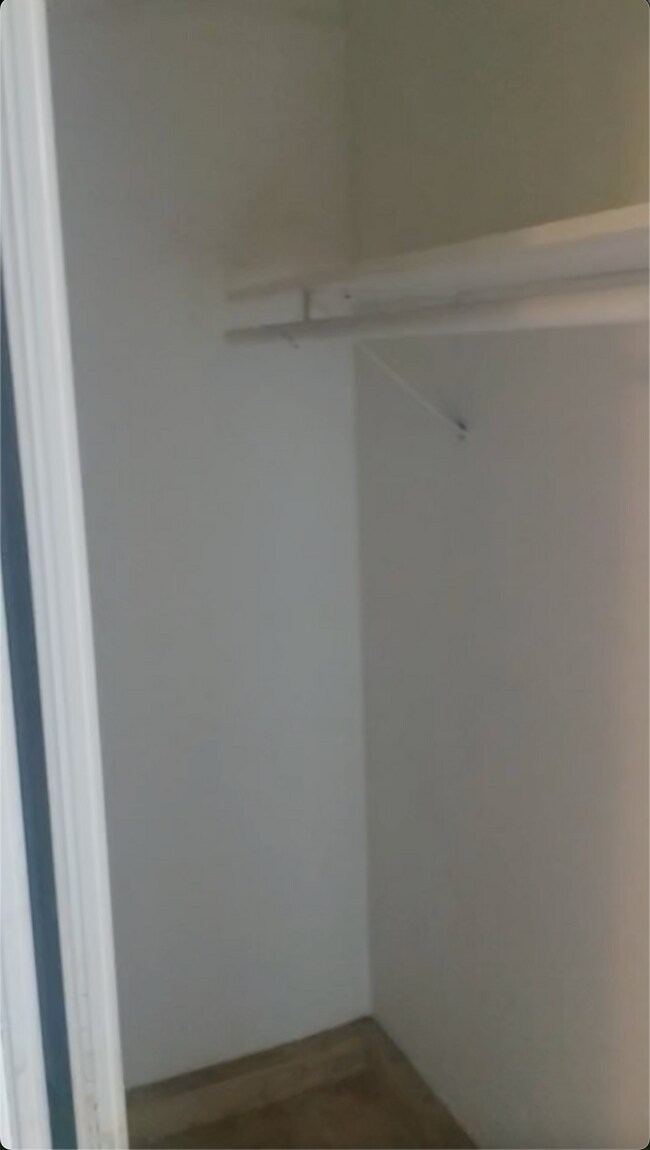 Foto del edificio - 13137 Hartland St