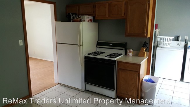 Foto del edificio - 3 br, 1 bath House - 115 Almond