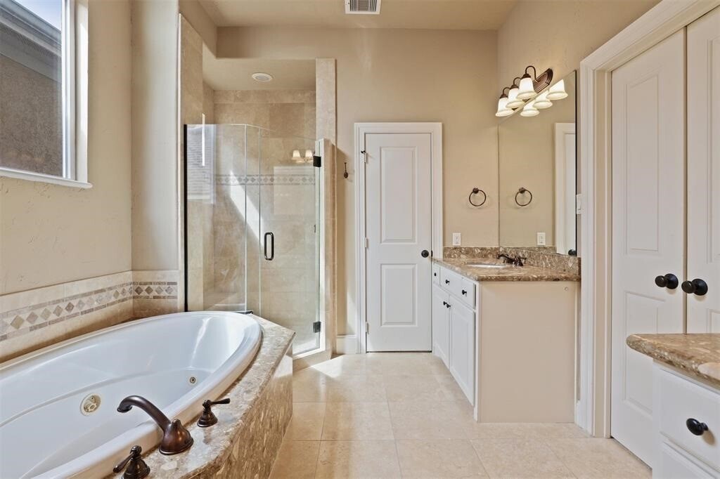 Foto del edificio - 2418 Ralph St