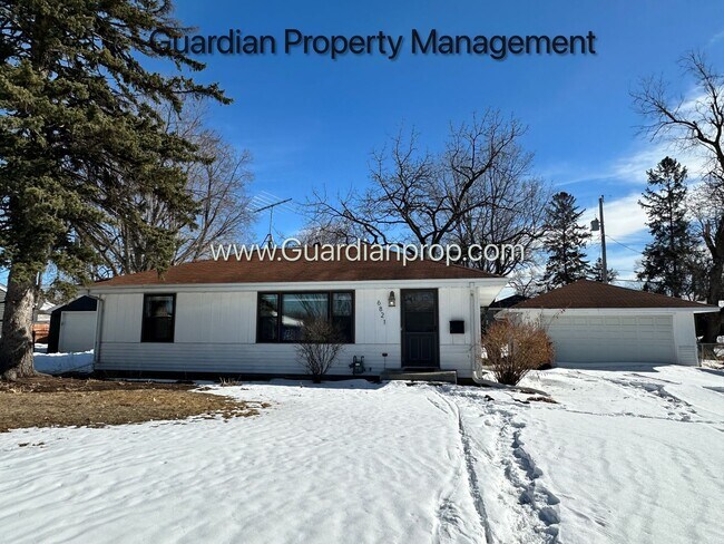 Foto del edificio - Richfield Single Family Home, Fenced Yard, 2 Car Garage, Dishwasher