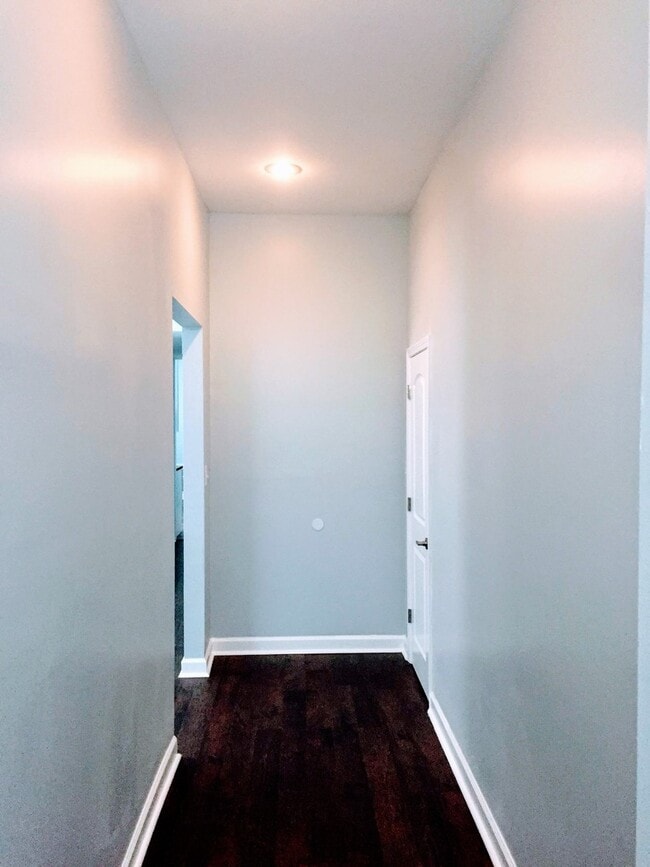 Photo - 1354 W Ohio St Apartment