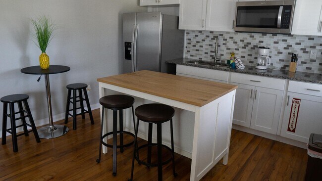 Foto del edificio - 4001 W North B St