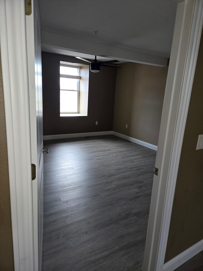 Foto del edificio - 208 3rd Ave W