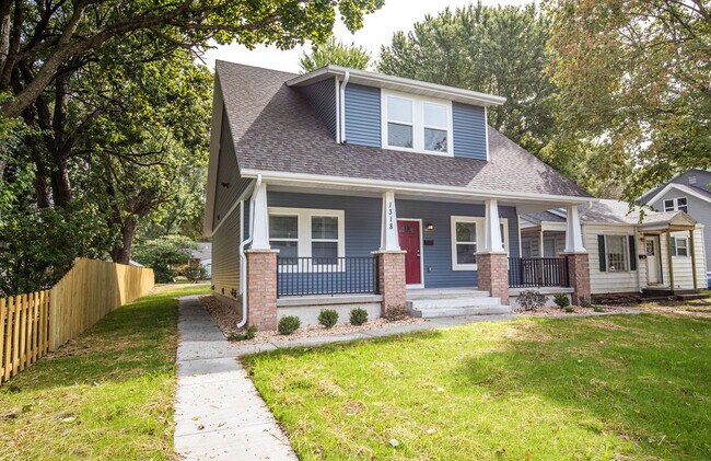 Building Photo - 1318 S Florence Ave