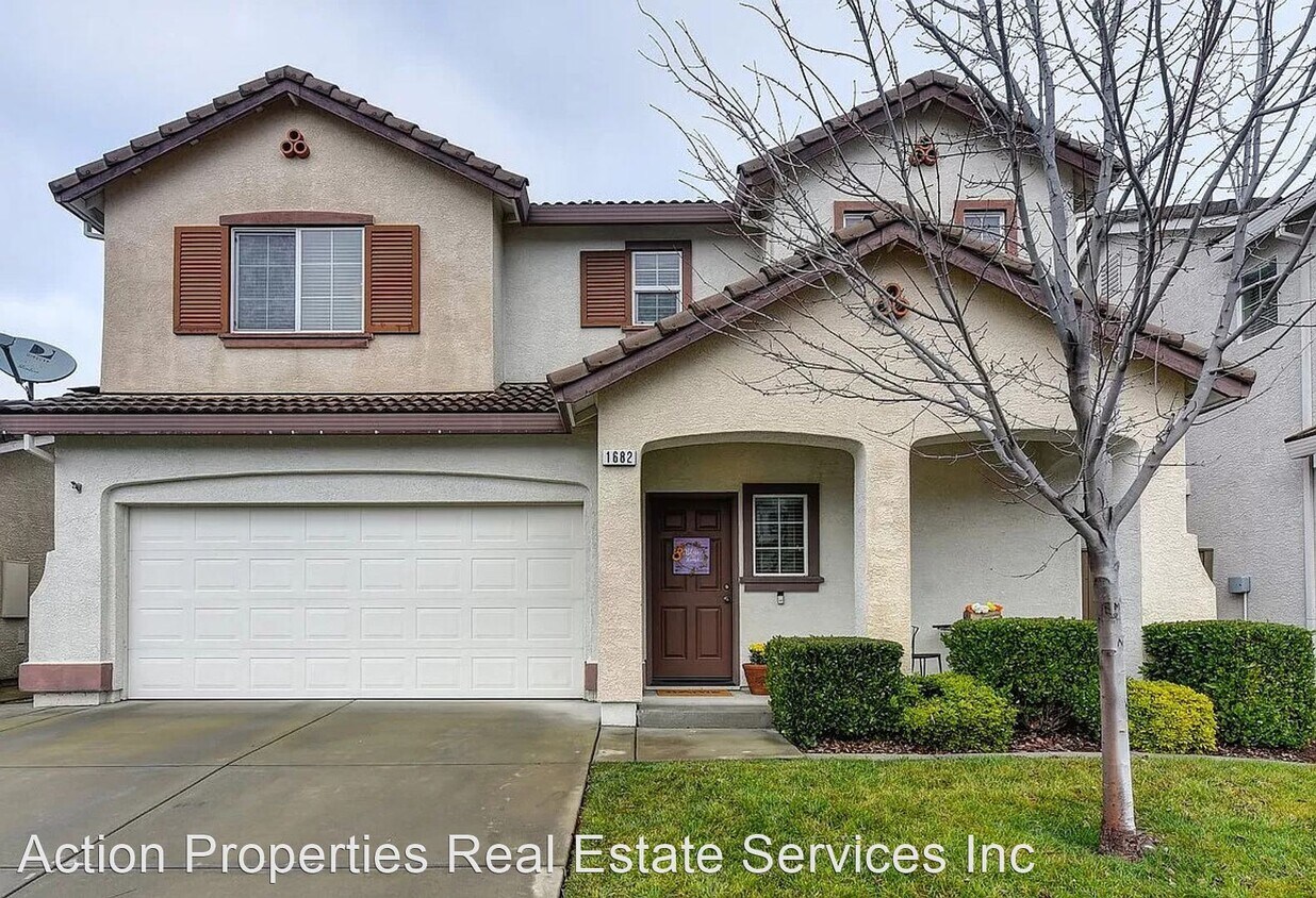 Foto principal - 4 br, 3 bath House - 1682 Grey Bunny Drive