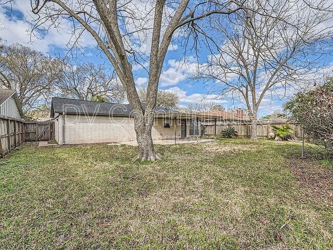 Foto del edificio - 16310 Cavendish Dr