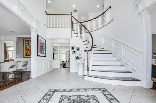 Building Photo - 49 Walker Ave