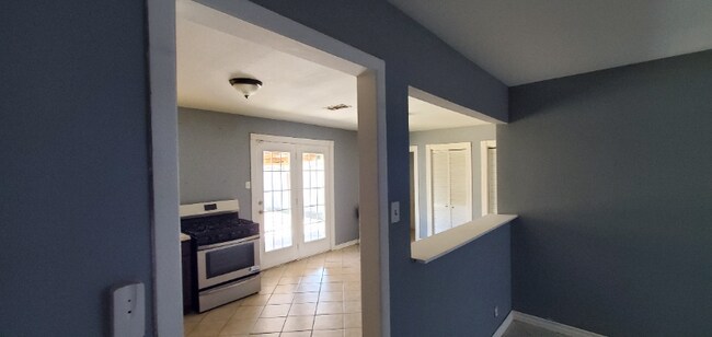 Building Photo - 2634 Marbella Ln