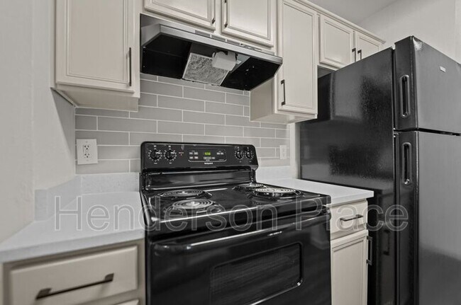 Foto del edificio - 170 Henderson St