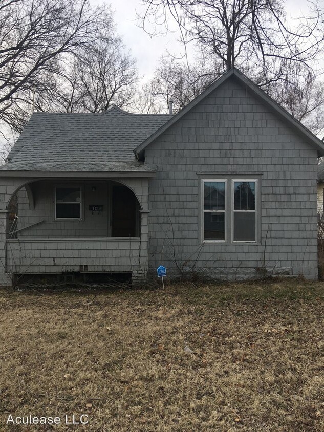 Foto principal - 2 br, 1 bath House - 121 SW 2nd