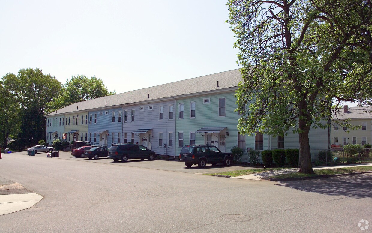 Foto del edificio - 18 Gardner Rd