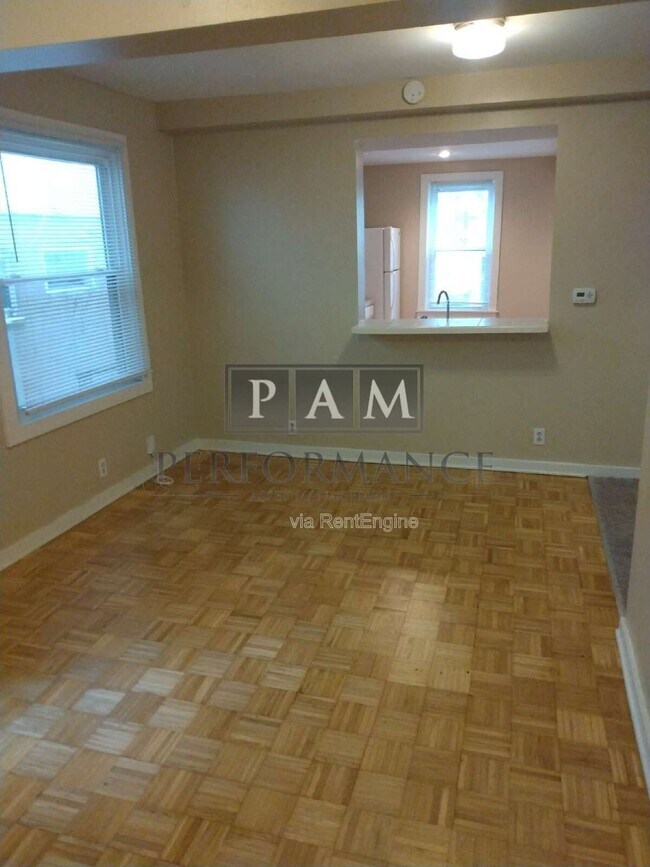 Foto del edificio - 1521 N Jefferson St