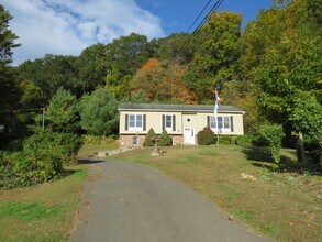 Building Photo - 15 Hayestown Heights