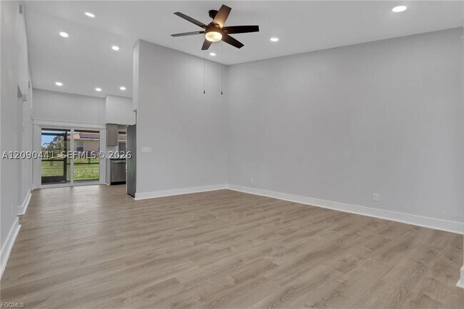 Foto del edificio - 22 NW 15th Pl