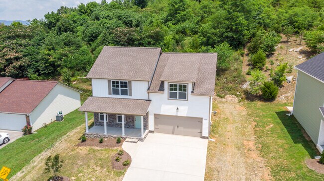 Building Photo - 628 Drakewood Rd