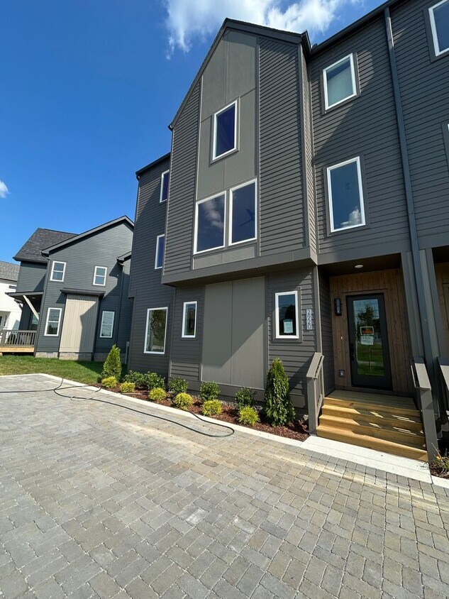 **Coming Soon!** Amazing New Construction ... - **Coming Soon!** Amazing New Construction ...