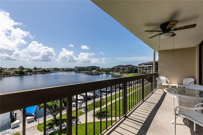 Building Photo - 591 Seaview Ct
