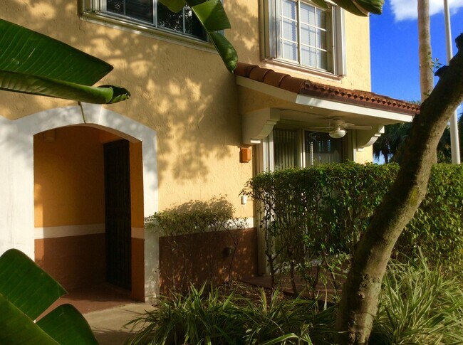 Foto del edificio - 131 Yacht Club 102 Way