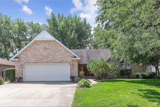 Building Photo - 1058 W Longfellow Dr