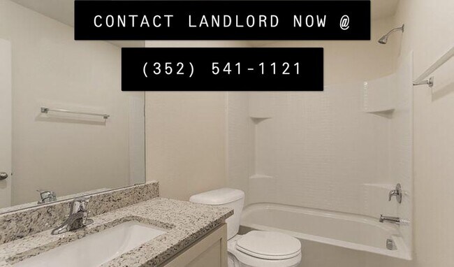 Foto del edificio - 8210 Wooded Terrace Ln