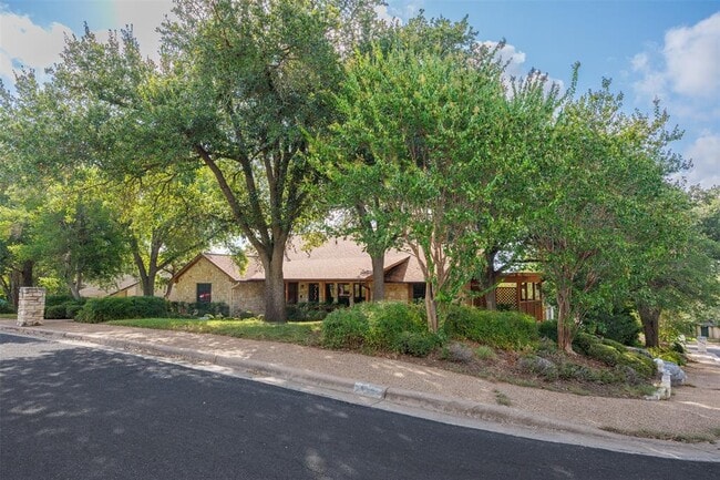 Building Photo - 6007 Ivy Hills Dr