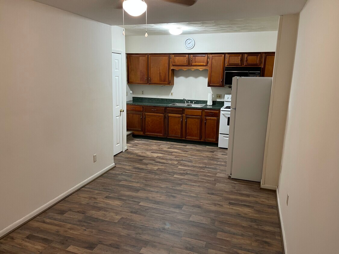 564 Washington Ave Unit 4, Jermyn, PA 18433 Apartments at 564