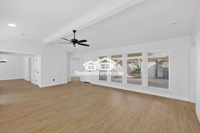 Foto del edificio - Spacious Newly Renovation Calling You Home!!!