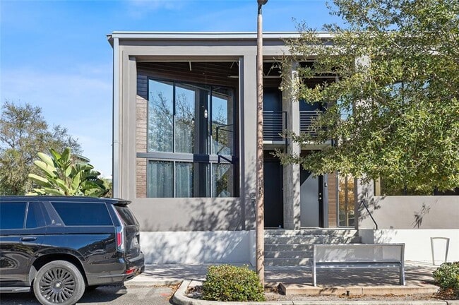 Building Photo - 213 N 12th St