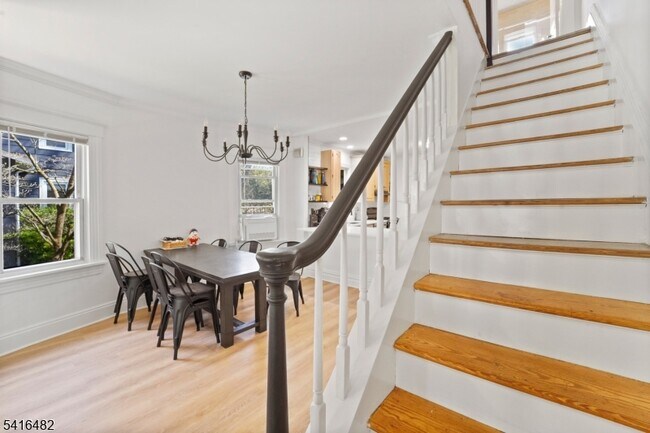 Foto del edificio - 36 Dunnell Rd