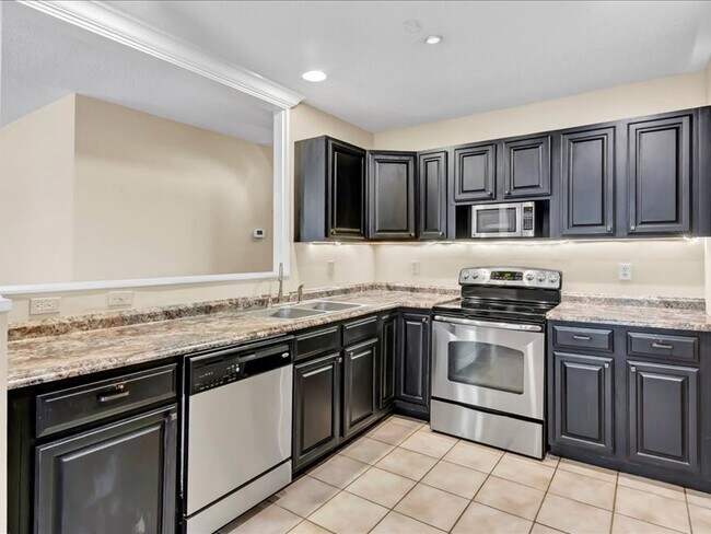 Foto del edificio - 1016 Montgomery Ct