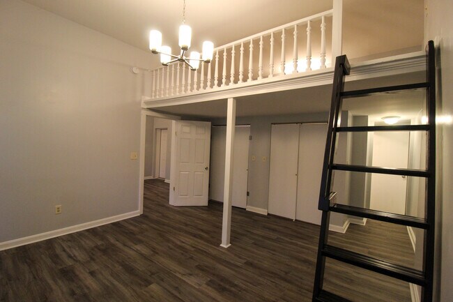 Foto del edificio - 2144 Saint James Ave