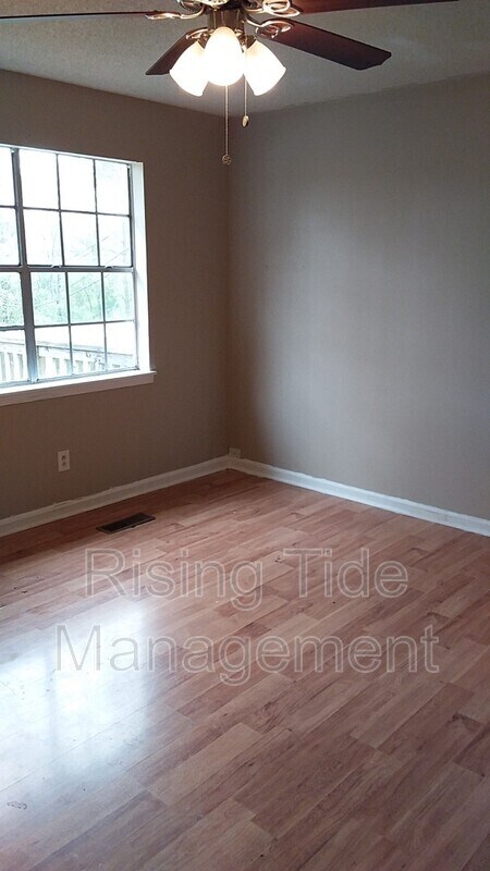 Building Photo - 5502 Mary Munger Rd