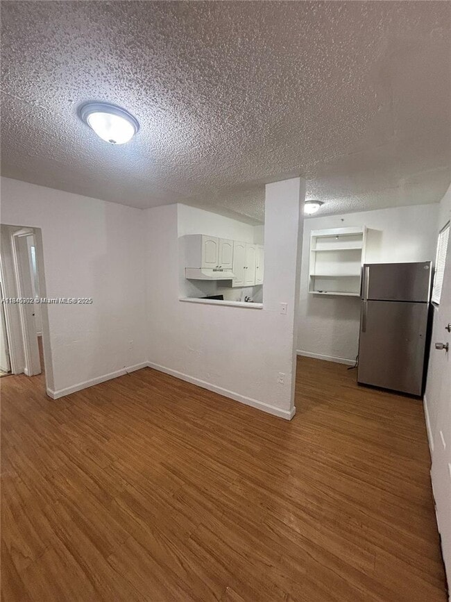 Foto del edificio - 542 NW 8th St