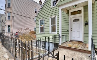 Building Photo - 166 St Pauls Ave