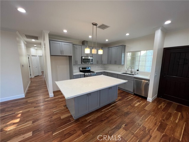 Foto del edificio - 6728 Denmead St