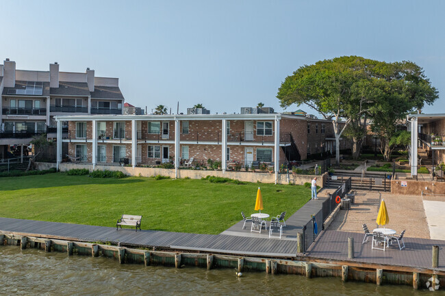 Building Photo - Natchez Landing