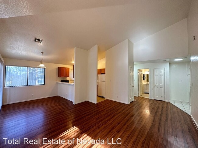 Building Photo - 2 br, 2 bath House - 5062 S Rainbow Blvd #201