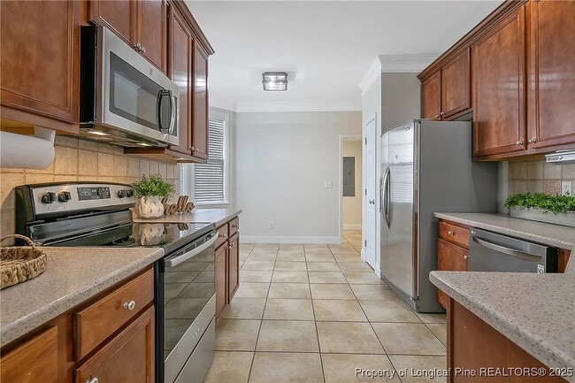 Building Photo - 177 Lamplighter Way