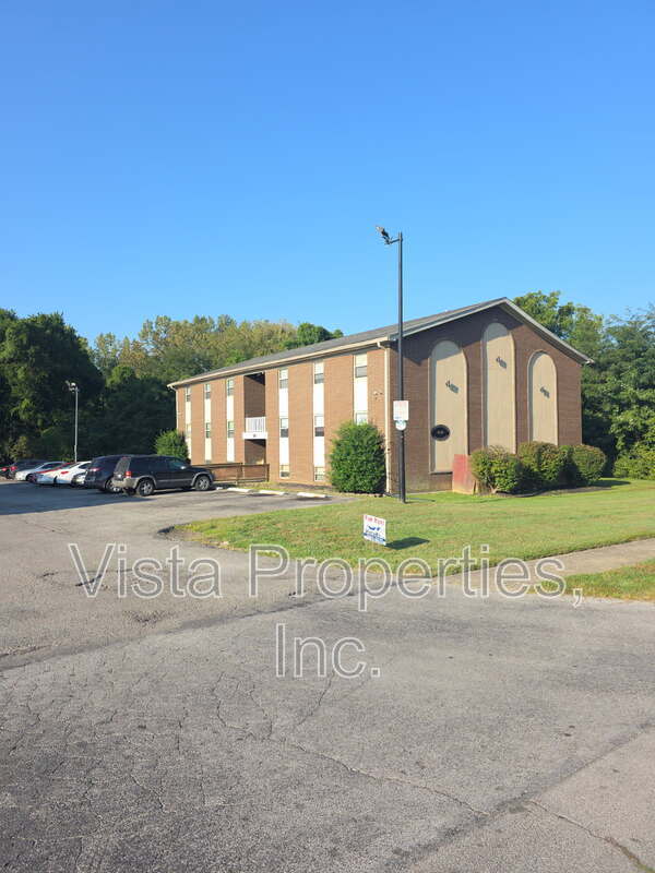 Building Photo - 4119 Glen Hill Manor Dr