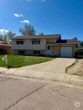Building Photo - 222 Dairy Ln