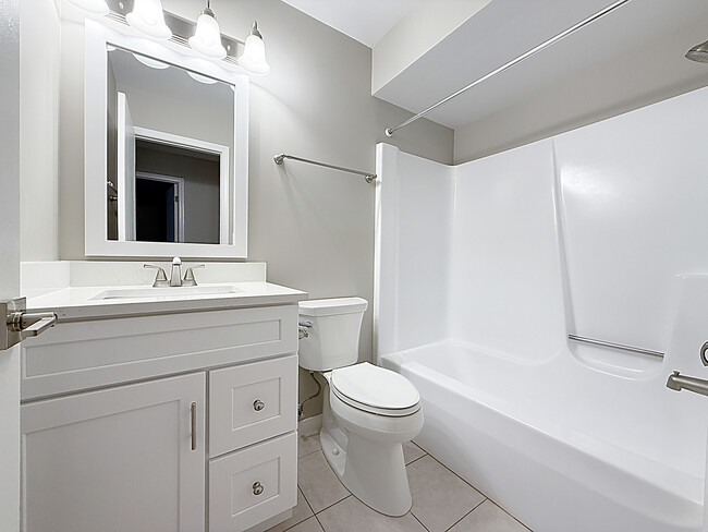 Building Photo - 63 Spuhler Dr