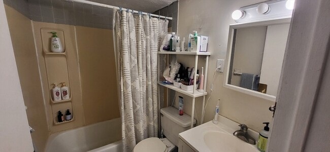 Foto del edificio - 240 Kelton St