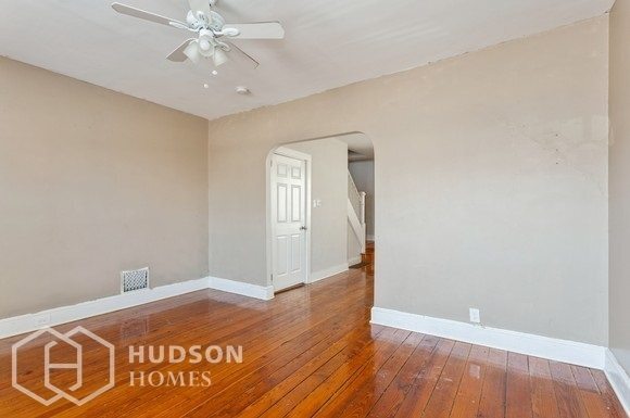 Building Photo - 212 N Plum St
