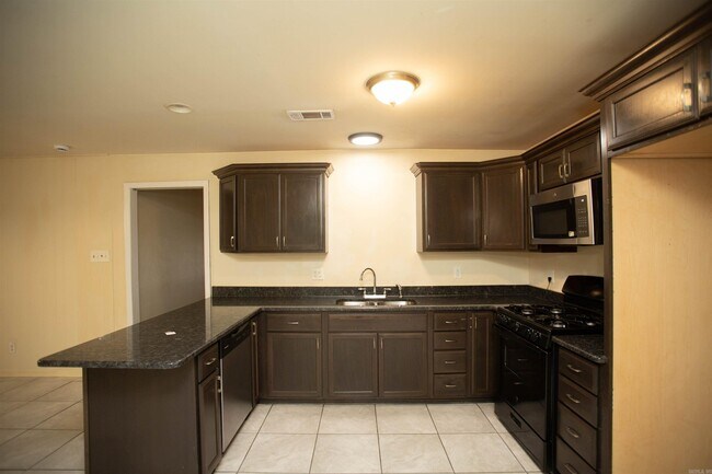 Foto del edificio - 5320 Timberland Dr