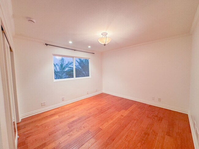 Foto del edificio - Beautiful 3 Beds 2 Baths Townhome in  Hermosa Beach