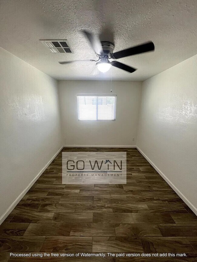 Photo - 825 N 10th Ave Apartment