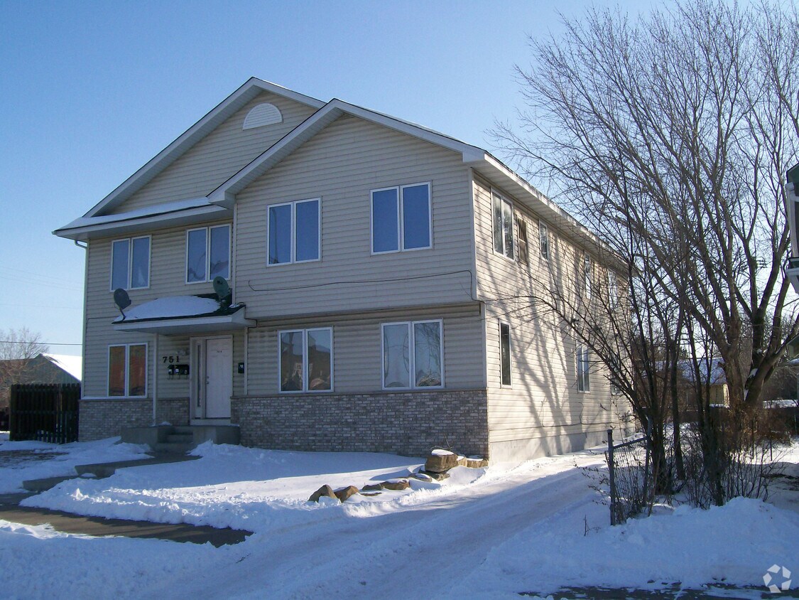 Foto del edificio - 751 Tyler St NE