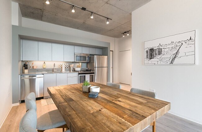 Foto del edificio - 2730 W Belden Ave