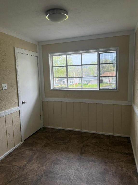 Building Photo - 5619 Sanborn Dr