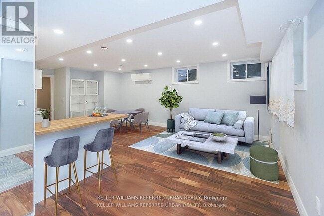 Photo du bâtiment - 253 Cedarvale Ave